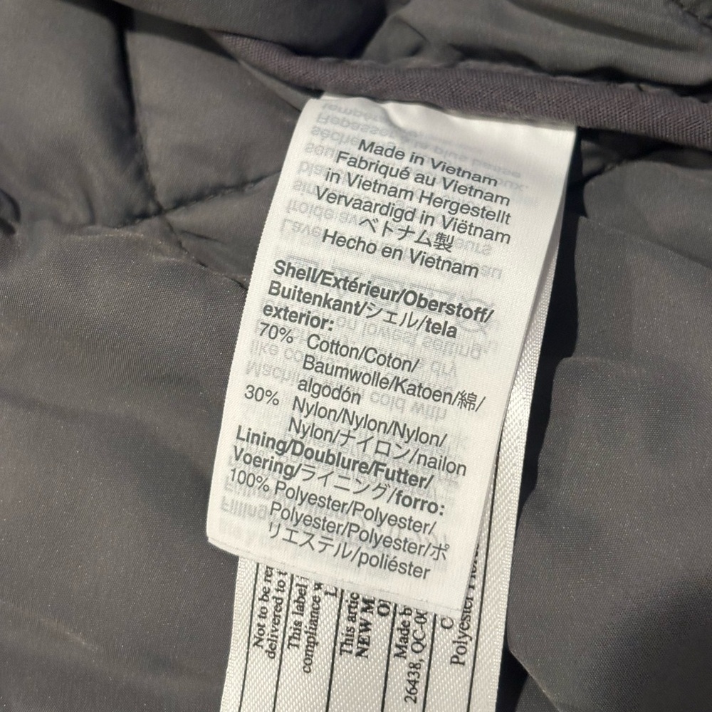 J. Crew Mercantile Charcoal Quilted Vest in size women’s Large .Great condition! - Picture 14 of 14